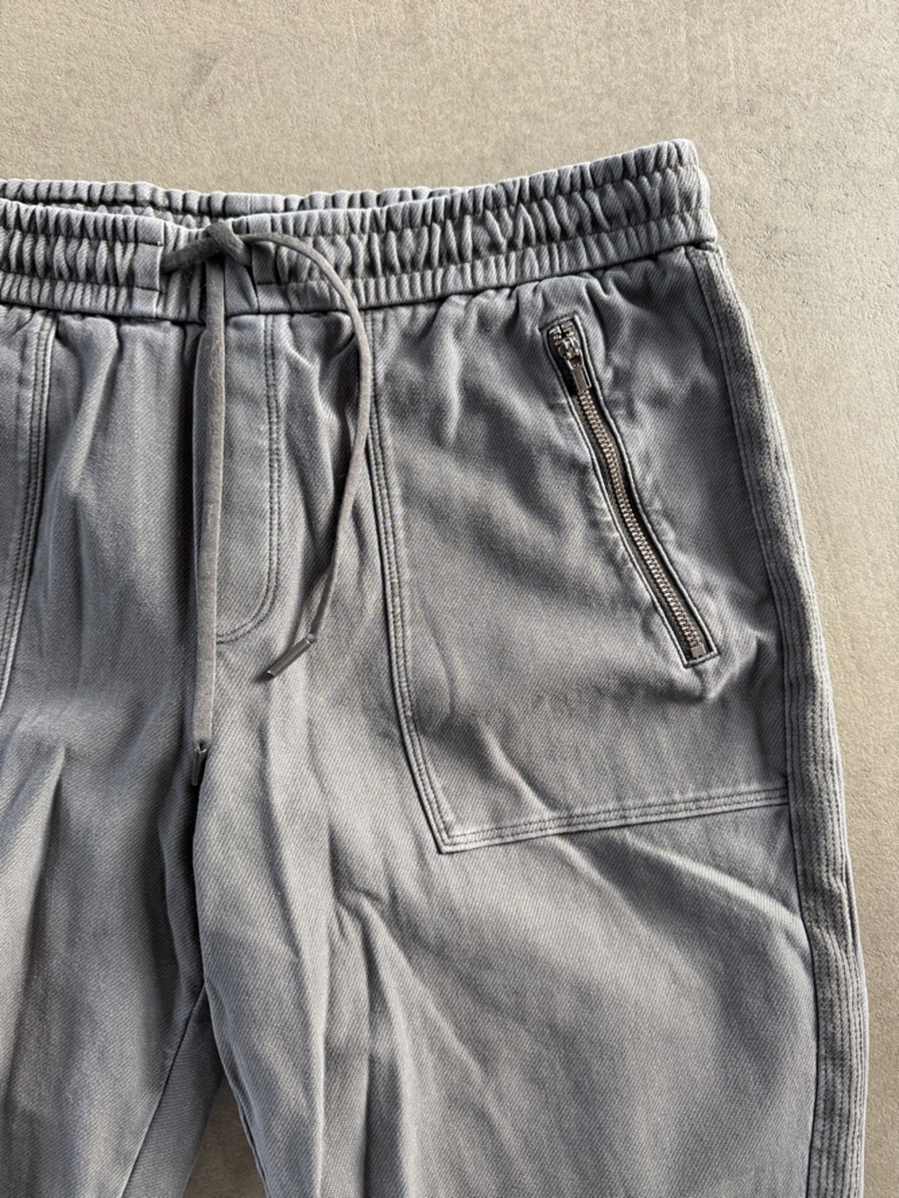 Athleta, size 8 - Picture 2 of 5